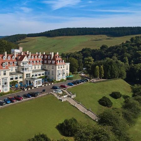 Готель Peebles Hydro Екстер'єр фото